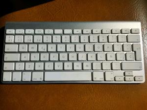 Teclado Apple Wireless. Para arreglar o repuesto