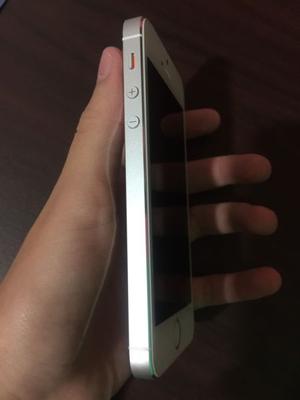 Iphone 5s plateado vendo o permuto