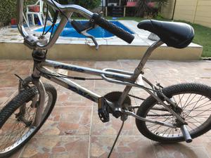 Bicicleta BMX CROMADA