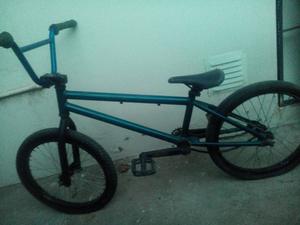 Bicicleta BMX 1