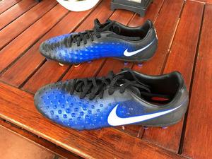 Botines Nike Magista II