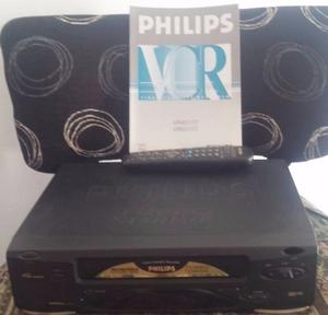 Videocasetera Phillips modelo VR457