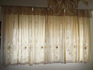 Cortinas bordadas de liencillo (6 paneles) + soporte de