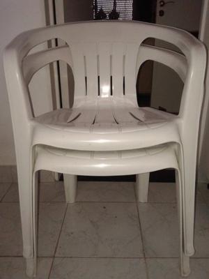 Vendo 2 Sillones Blancos de PVC Holandeces