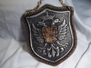 escudo de hierro y bronce
