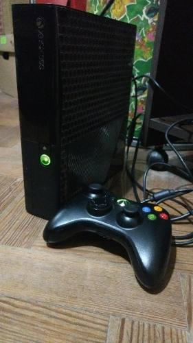 Xbox 360 Stingray Con Caja, Cables,1 Joystick Y 5 Juegos