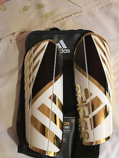 Canilleras Adidas Ghost Pro