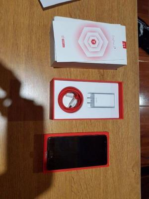 Permuto One plus 3t de 64 gb en caja. en buen estado