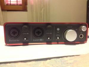 Focusrite scarlet 2i2