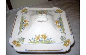 VENDO HERMOSA SOPERA DE PORCELANA INGLESA SELLADA