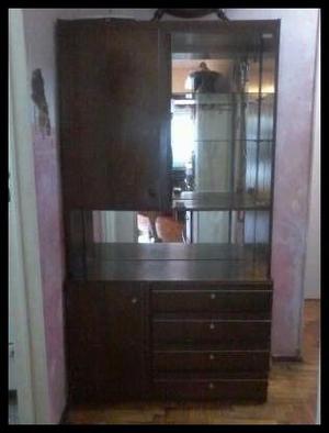 Vendo mueble Con Vitrina.enchapado En Cedro