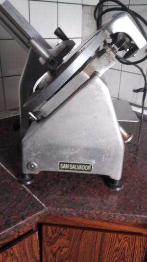 Maquina para cortar fiambre,marca "San Salvador"