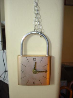 Original reloj de pared funcionando