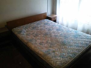 VENDO JUEGO DE DORMITORIO COMPUESTO POR: CAMA de 2 plazas, 2