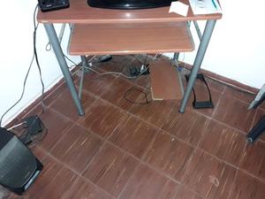 Vendo mesa pc.