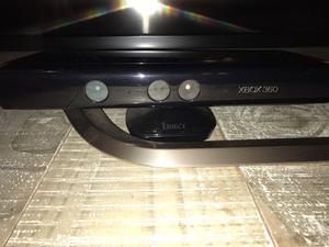 Xbox 360 slim con Kinect, 2 joysticks y 6 juegos originales