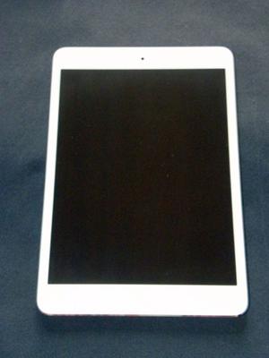 iPad Mini 32gb WiFi - Chip A5 + Funda con Teclado Bluetooth