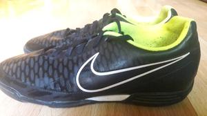 Botines NIKE Magistra talle 42. IMPECABLES