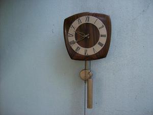 Antiguo Reloj A Pendulo Y Pesa.funcionando.muy Bueno!!