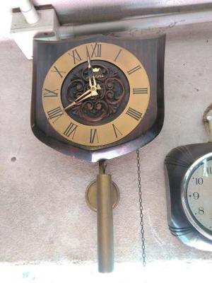 Reloj Antiguo A Pendulo De Pared Menni Cuerda A Cadena, Pesa