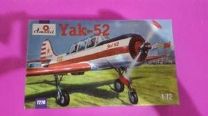 Avion Yak-52 Amodel 1/72