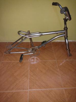 Bicicleta BMX rod 20