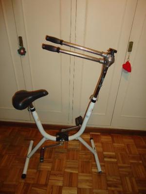 Bicicleta, fija, excelente estado...marca DOLOMIT $ 600