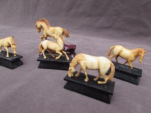 COLECCION DE CABALLOS EN MATERIAL NOBLE