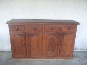 Mueble algarrobo.