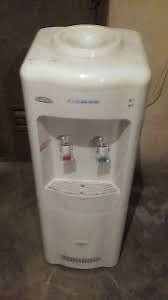 dispenser agua fria y caliente
