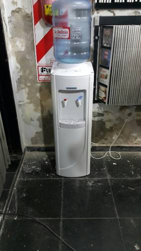 Dispenser Frio Calor Marca Bacope En Garantía En La Plata