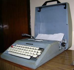 Maquina De Escribir Underwood 16 Portatil En Valija