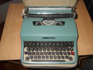 Máquina De Escribir Olivetti Lettera 32 - Impecable!