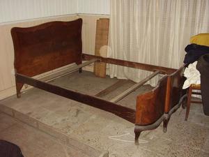 cama matrimonial antigua