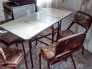 mesa y sillas de cocina