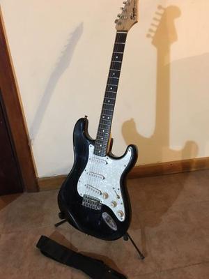 Guitarra Fender Stratocaster + Amplificador Squier Sp.10w