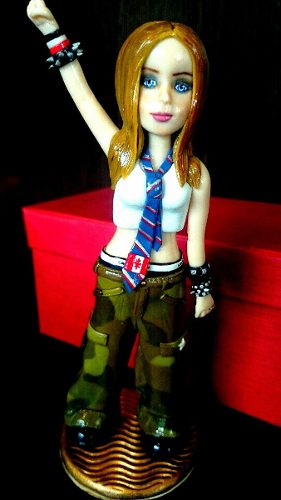 Muñeca Avril Lavigne De Porcelana