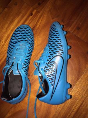 Botines Nike Magista talle us9/arg41