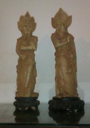 Estatuillas antiguas (2)