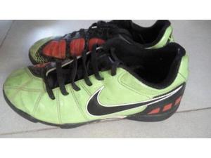 Botines Nike T90. Un solo uso. Impecables. Talle 35