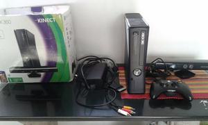 CONSOLA Xbox 360 Con Kinetic Y 1 Joystick