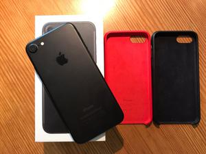 Iphone gb + Silicon Case