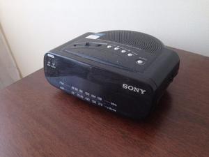 Radio Reloj Despertador Digital Sony