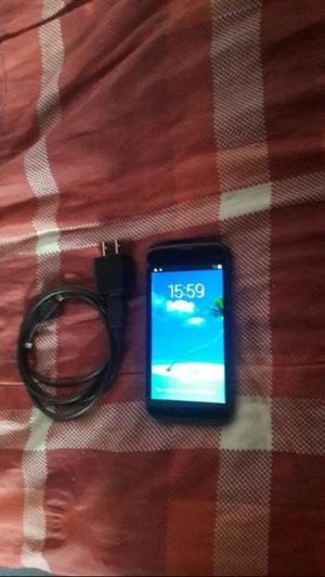 Vendo celular RCA con cargador, liberado