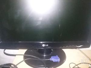 Vendo o permuto pantalla monitor de pc LG con teclado y