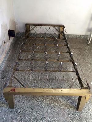 Elástico metálico para cama de 1 plaza, IMPECABLE $ 450