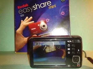 Cámara Digital KODAK Easy Share Mini + SD 4 GB