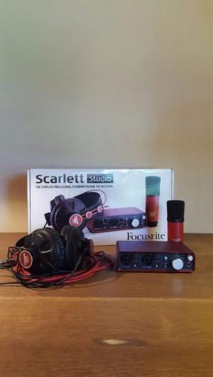 Focusrite Scarlett 2i2 Studio. Impecable.