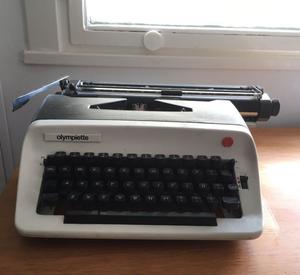 Maquina de escribir olympia