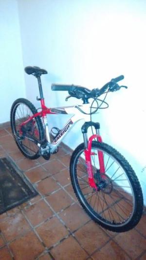 Vendo bicicleta raleigh 4.0 impecable